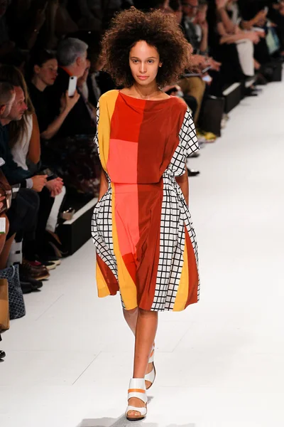 Look 30